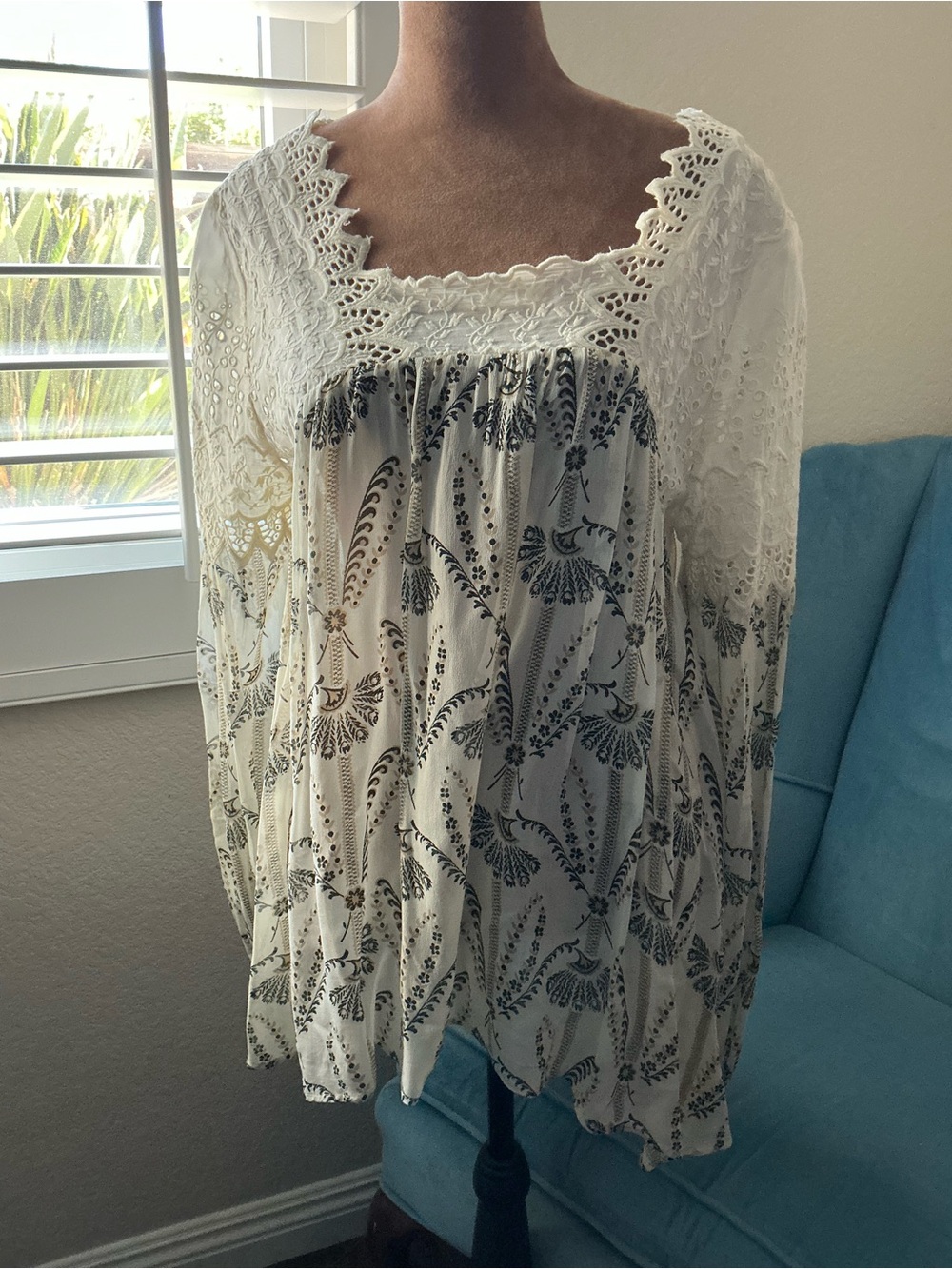 Floreat Anthropologie Boho Lace Yoke Floral Peasant Top - Cream